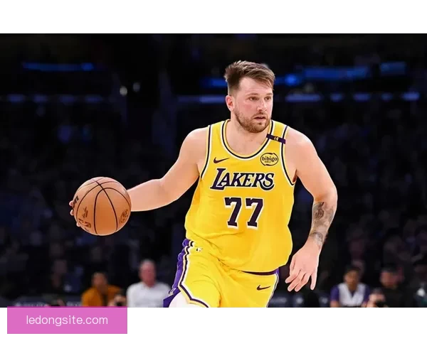 三分王之争东契奇伤退克努佩尔领先七球稳居联盟榜首