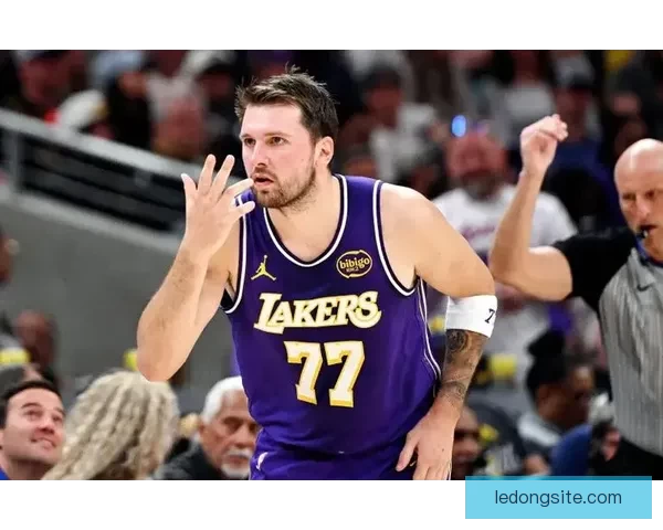 三分王之争东契奇伤退克努佩尔领先七球稳居联盟榜首